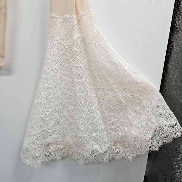 Victoria’s Secret Bodysuit XS Nude Lace Bell Sleeve Coquette Coastal Boho Chic - Picture 3 of 11